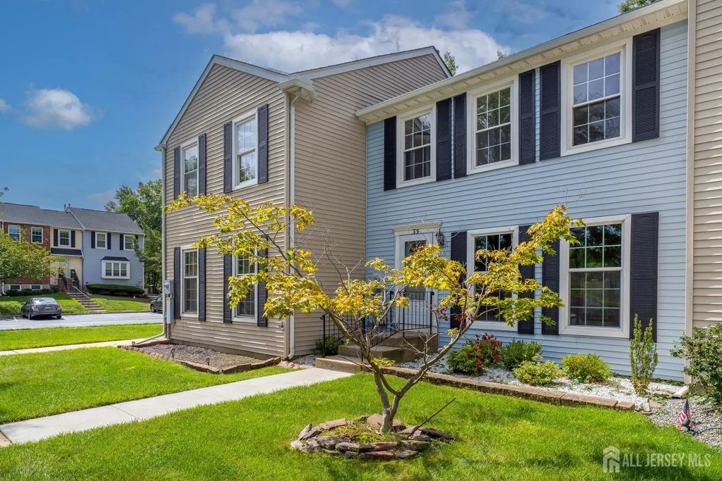 35 E Byrnes Lane E, Sayreville