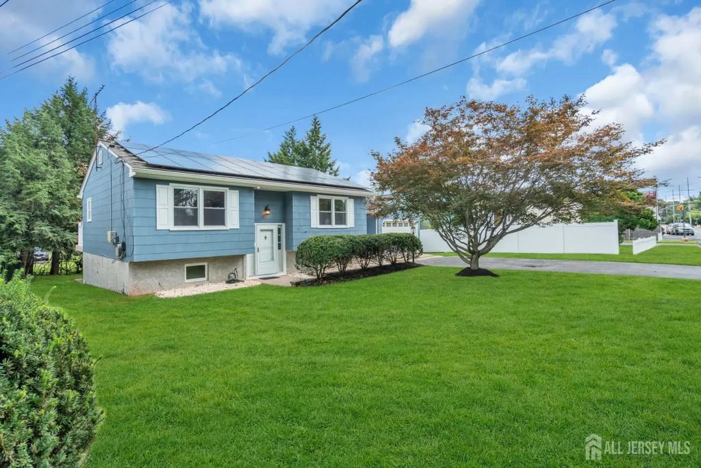 14 Dayton Avenue, Middlesex