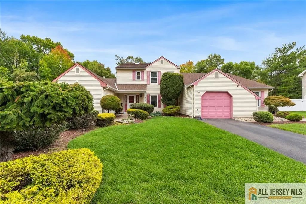 92 Woodbury Road, Edison