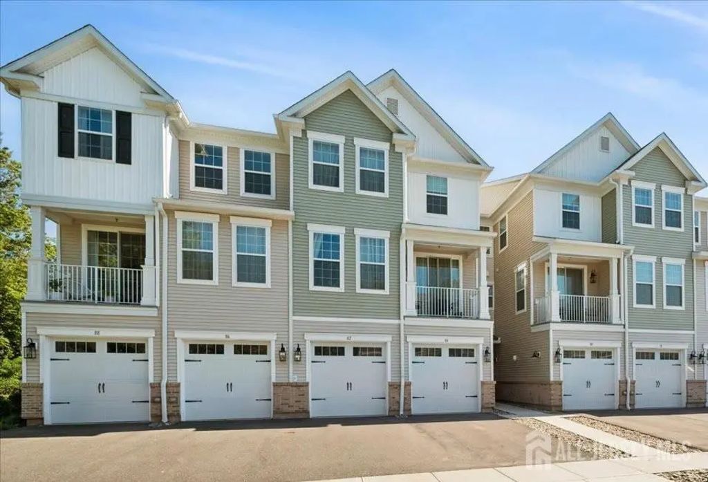 82 Depot Way, Dunellen