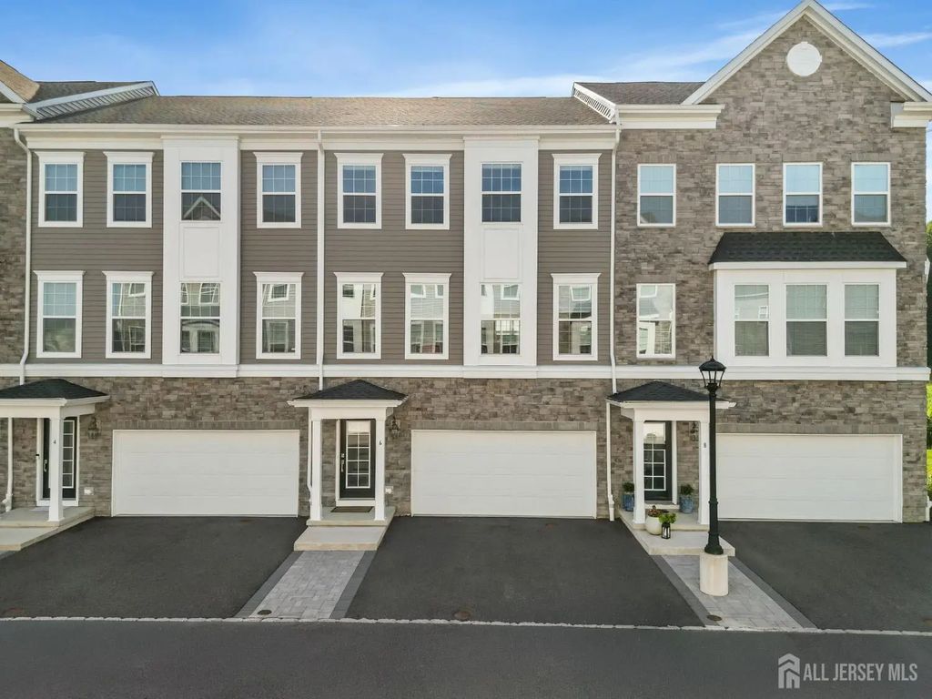 6 Coogan Court, Morris Plains