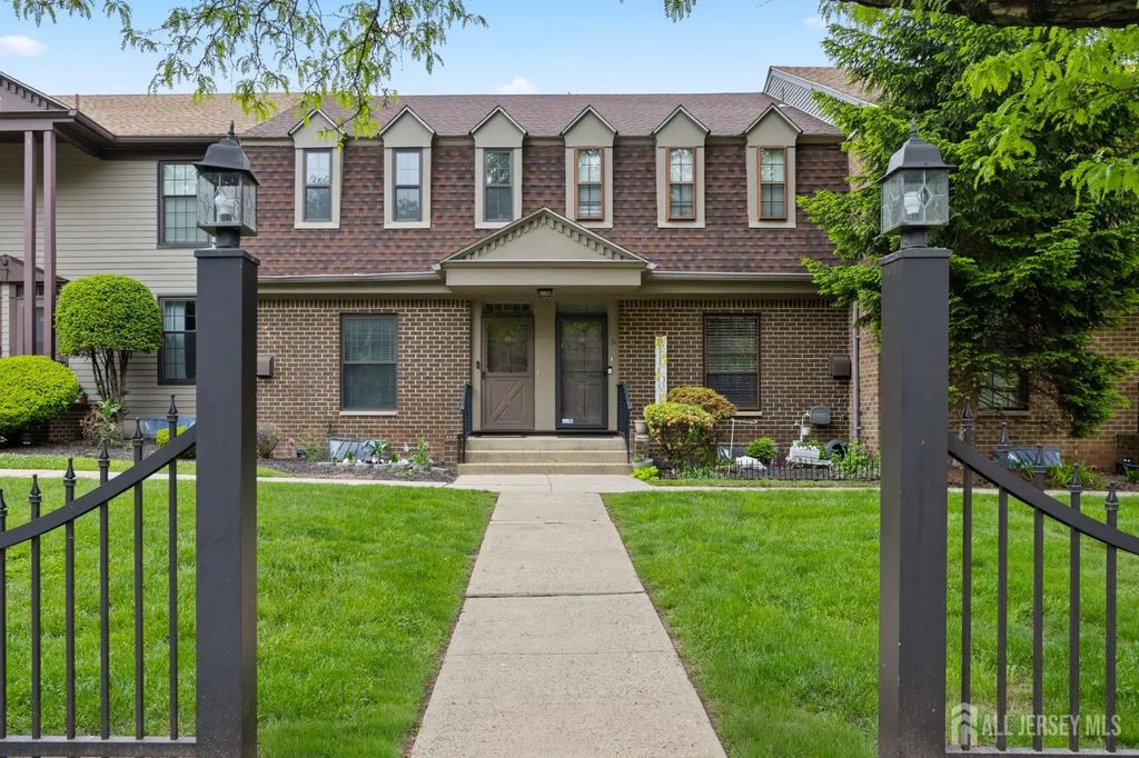 323 Gills Ln Unit 5 H Lane, Iselin
