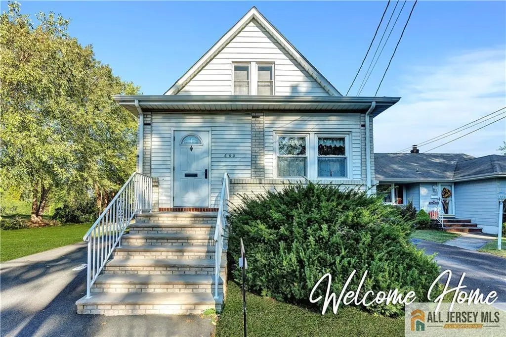 660 Leone Street, Woodbridge Proper