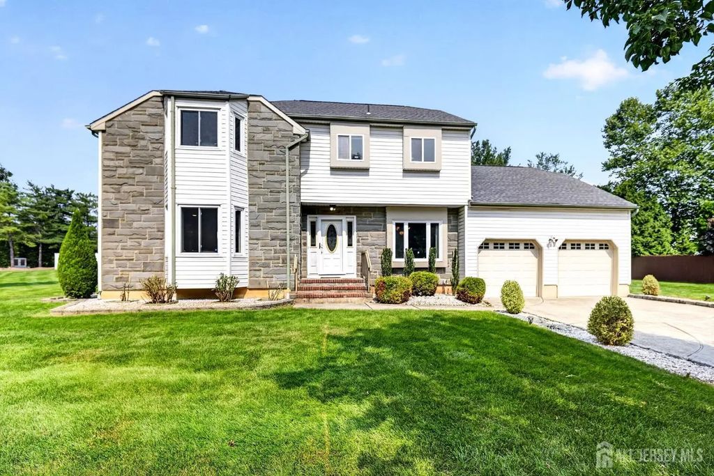 1 Cherry Creek Drive, Old Bridge