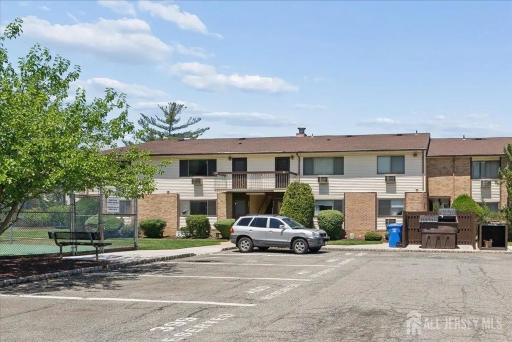 816 Cricket Lane, Woodbridge Proper