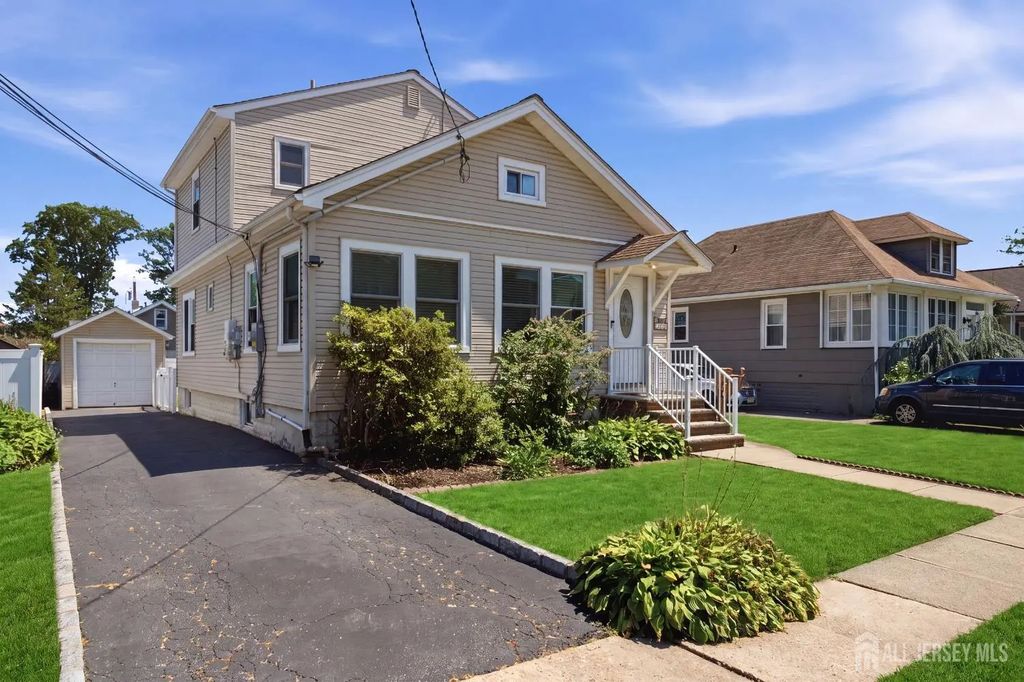 30 W Park Avenue, Avenel