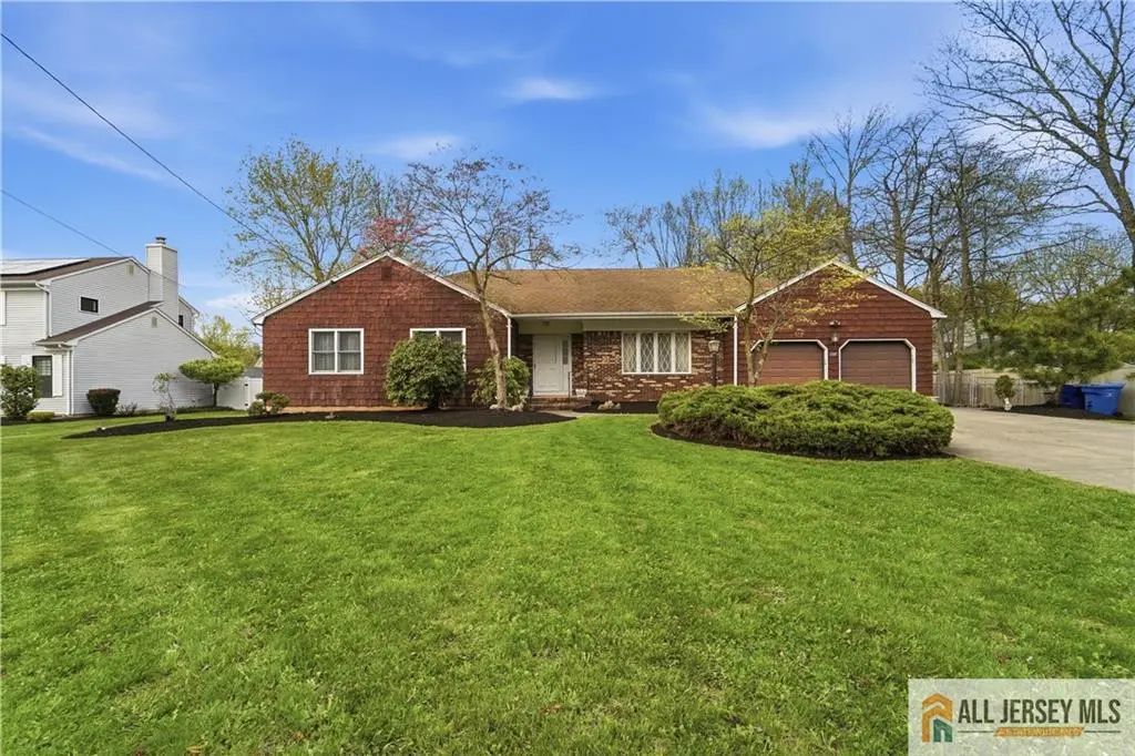 1177 Aaron Road, North Brunswick