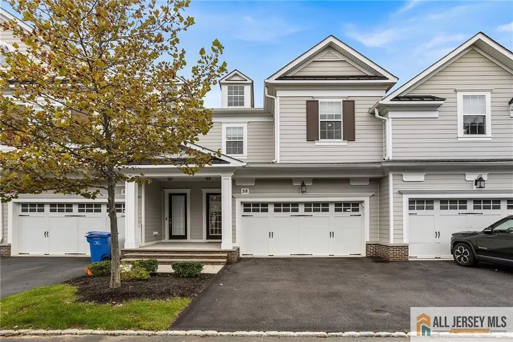 38 Hamilton Drive, Cranbury