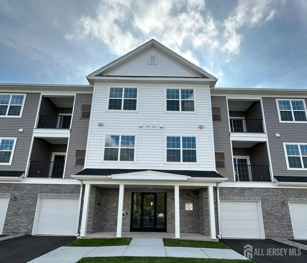 29212 Radford Court, Monroe
