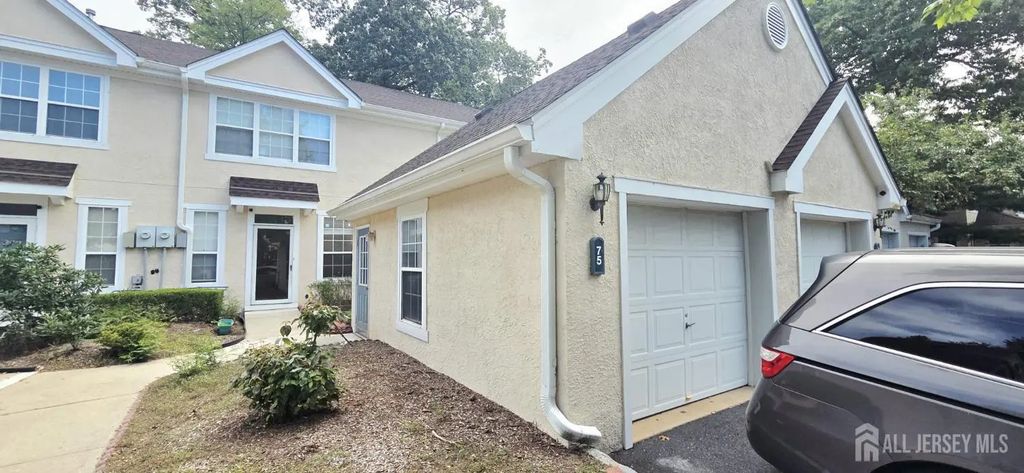 75 Ashford Drive, Plainsboro