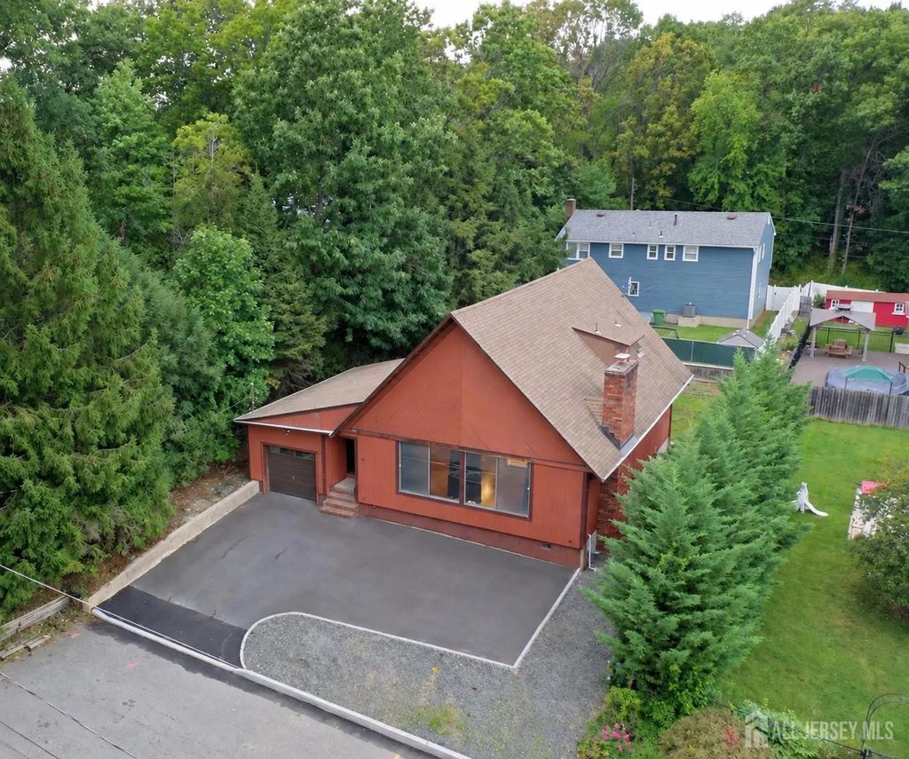 254 Schussler Street, Sayreville