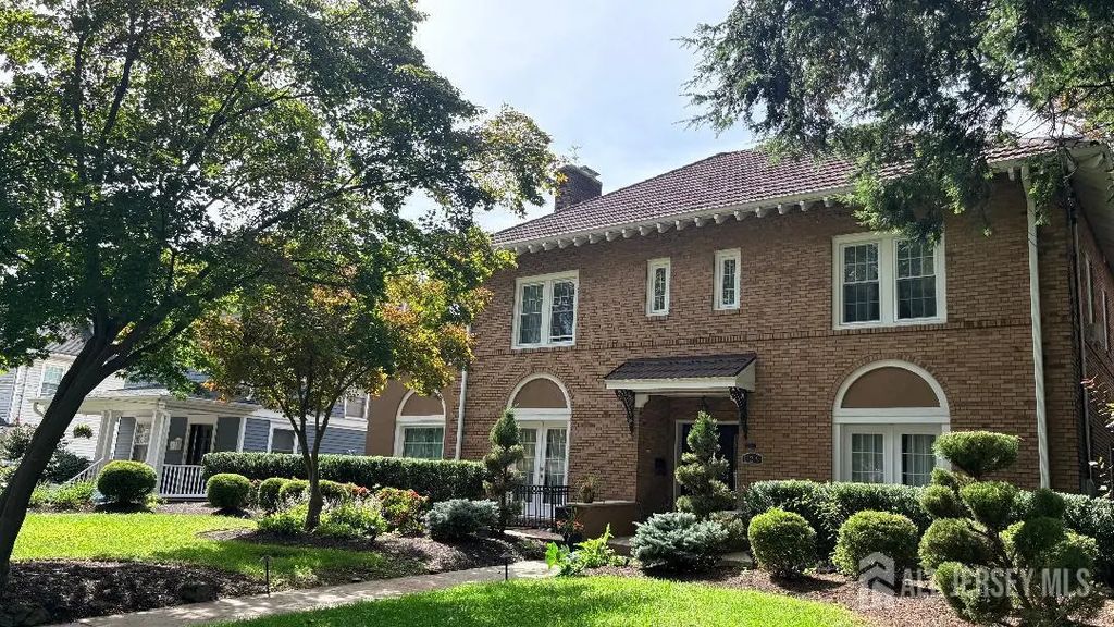 129 High Street, Perth Amboy