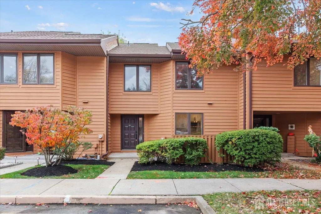 18 Sayre Drive, Plainsboro