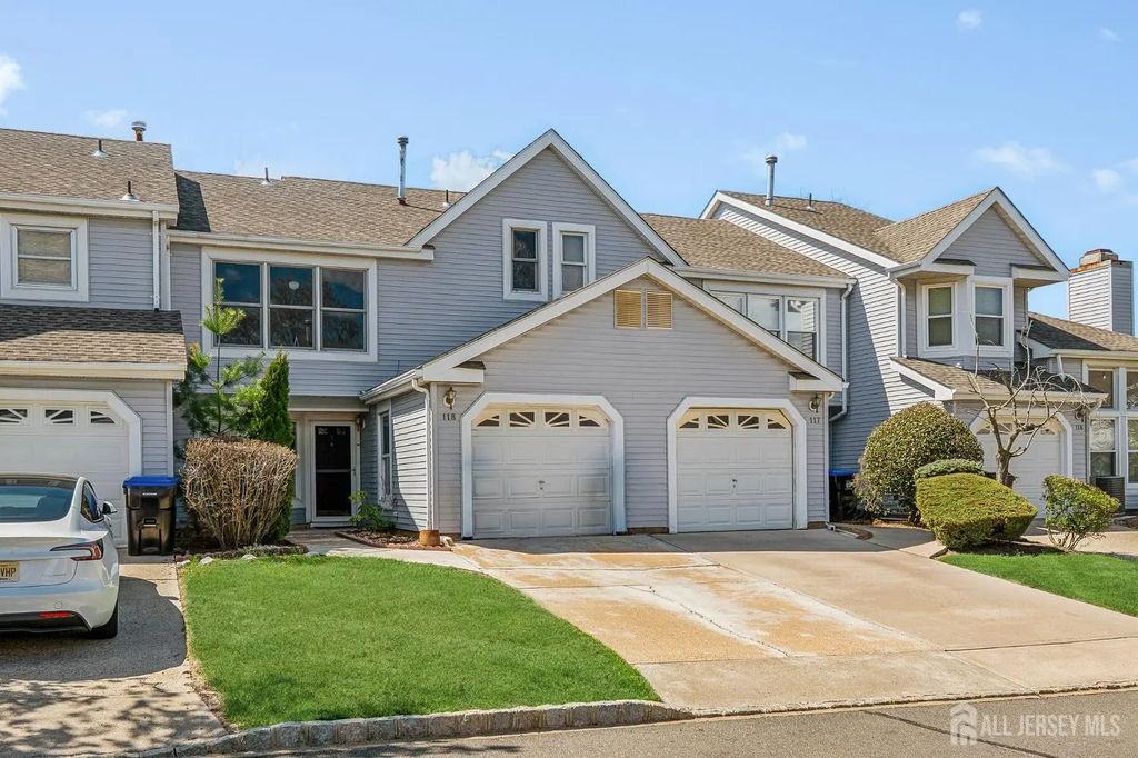 118 Magee Court, East Brunswick