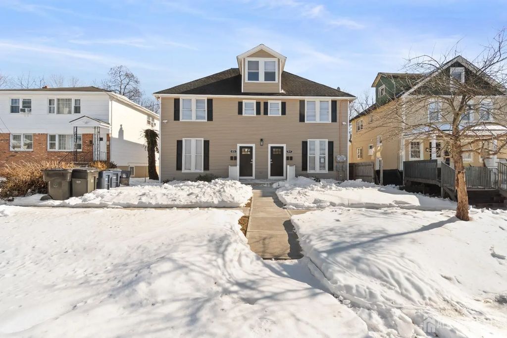 824 George Street, Plainfield