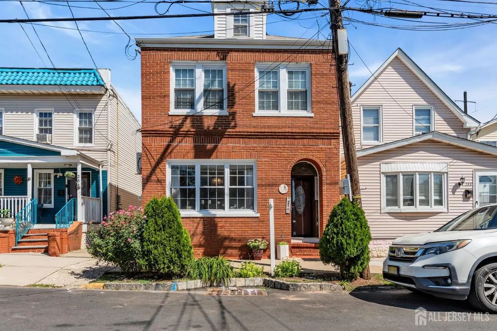 282 Alpine Street, Perth Amboy