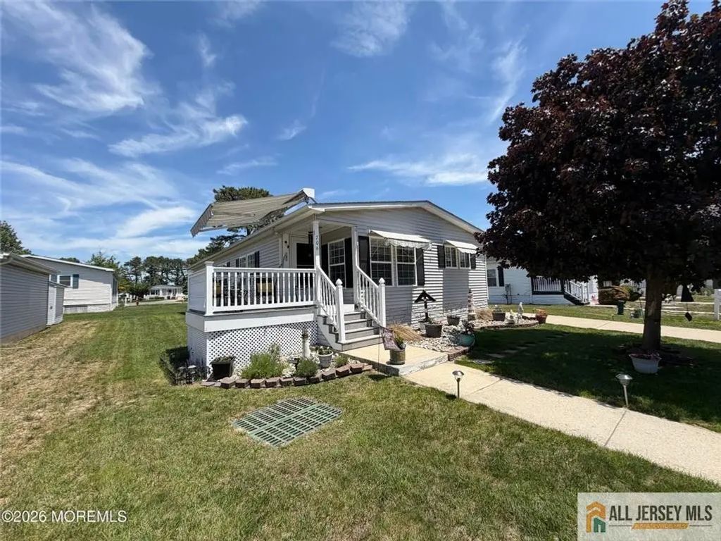 706 Evergreen Court, 
