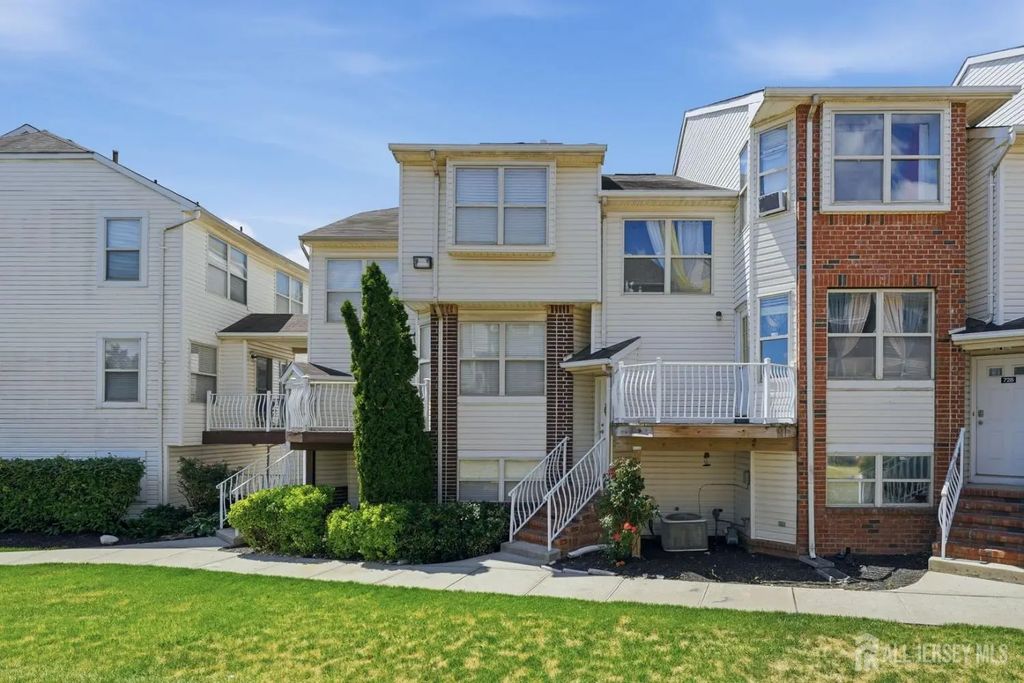 726 Harbortown Boulevard, Perth Amboy