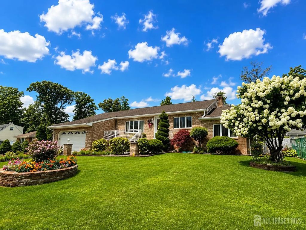41 Edgewood Avenue, Colonia