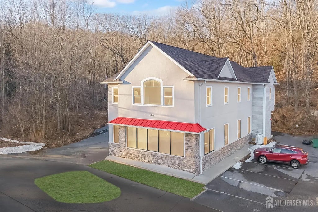 1856 State 23 Route 1, West Milford