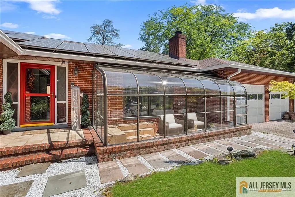 88 Tall Oaks Drive, East Brunswick