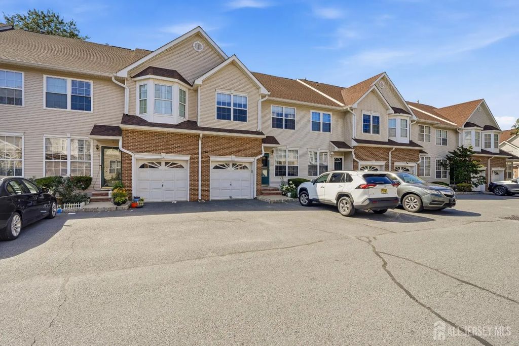 4 Reins Court, Franklin Twsp