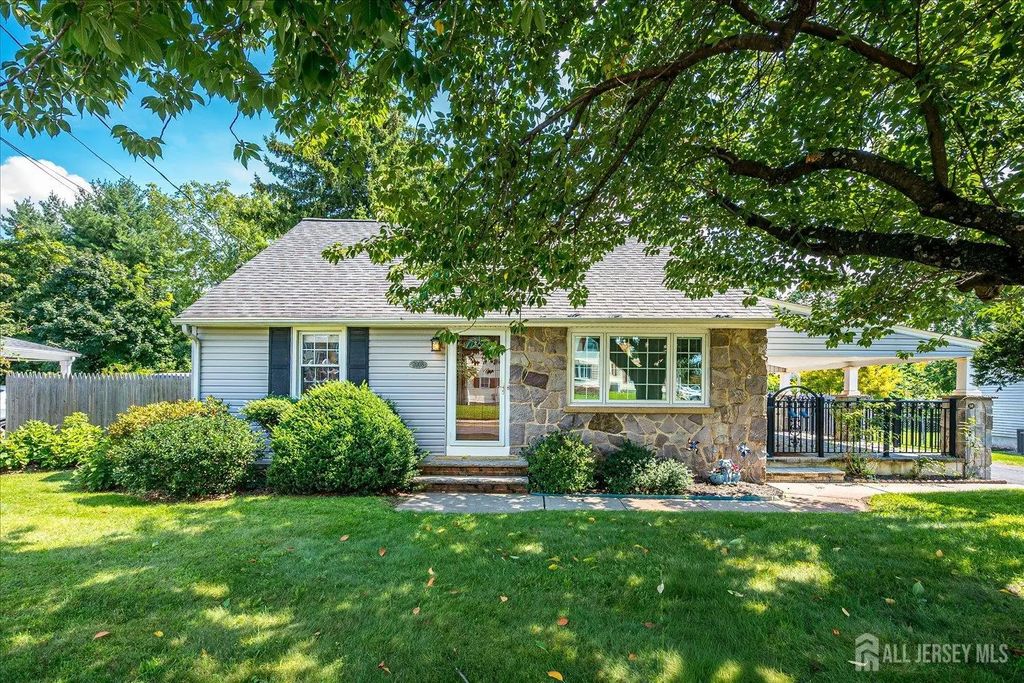 2008 Maple Avenue, South Plainfield