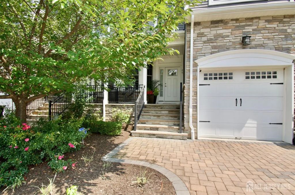 61 Mccormick Avenue S, Old Bridge