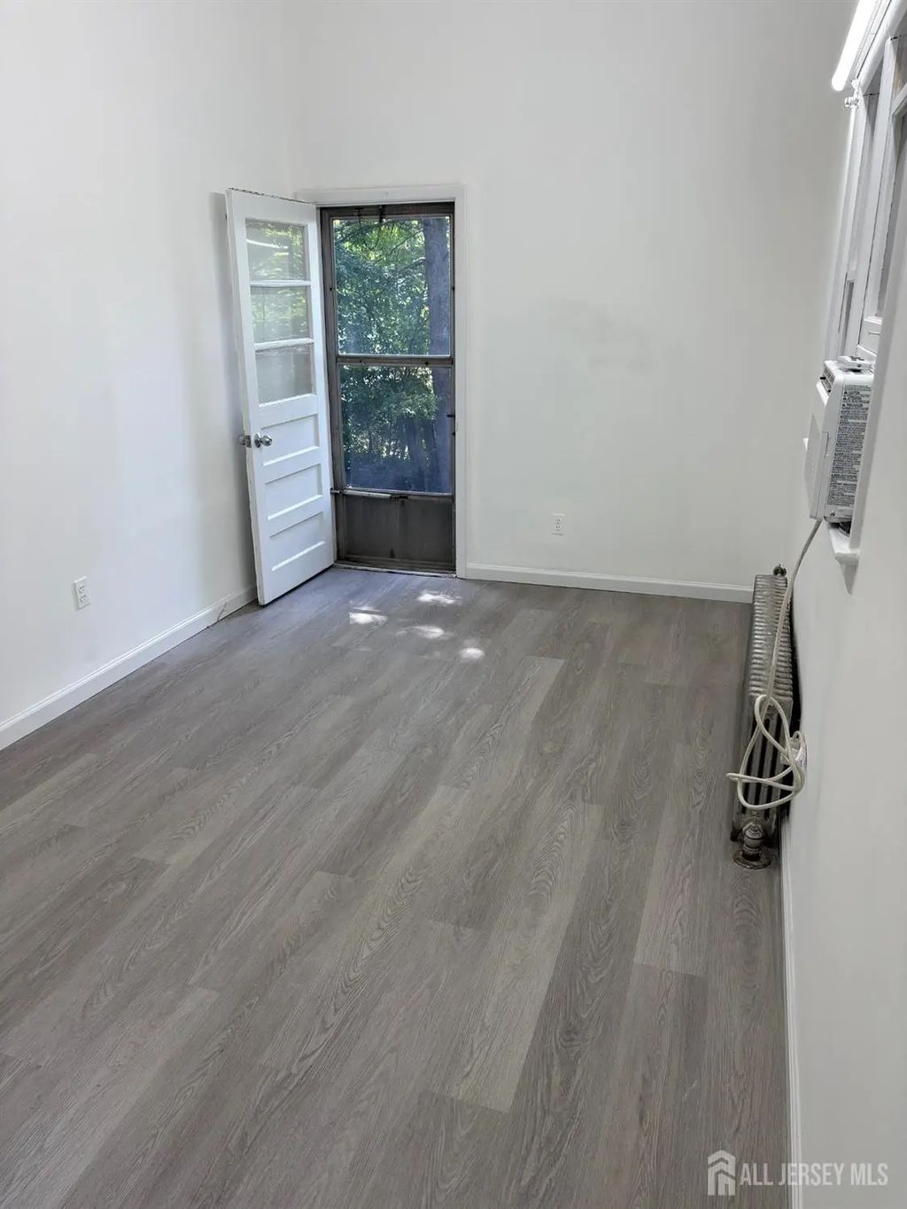 26 S 1st Avenue S, Highland Park