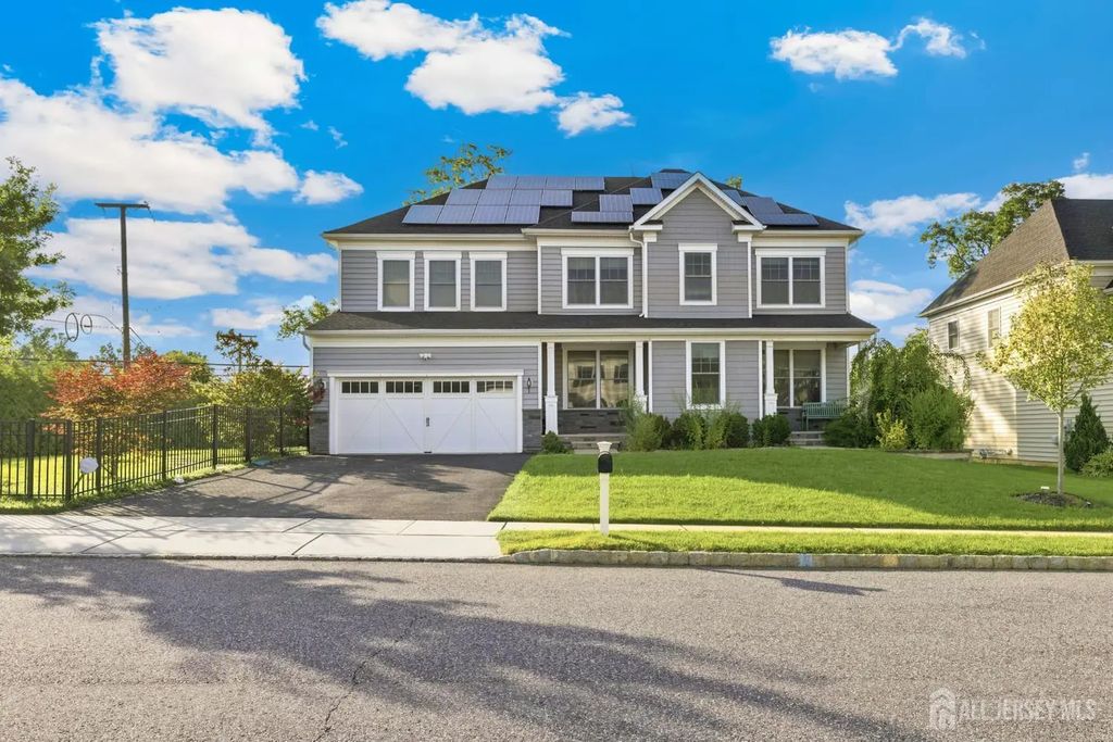 1 Cairnes Lane, East Brunswick