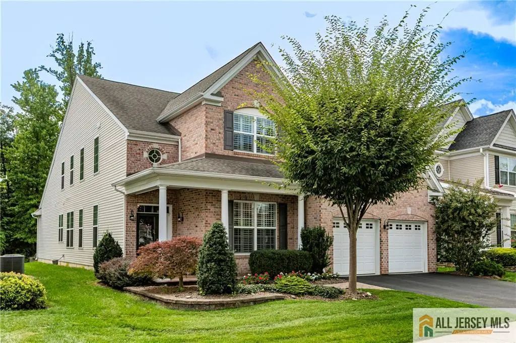 11 Bellingham Drive, South Brunswick