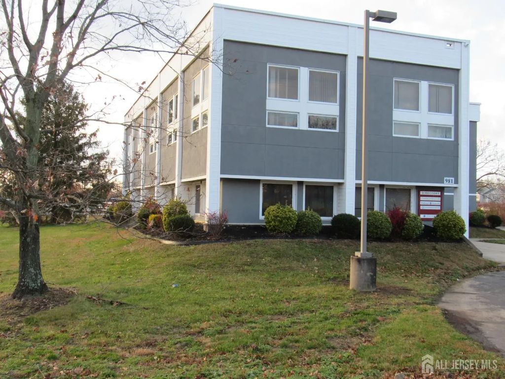 981 State Route 33 W 3, Monroe