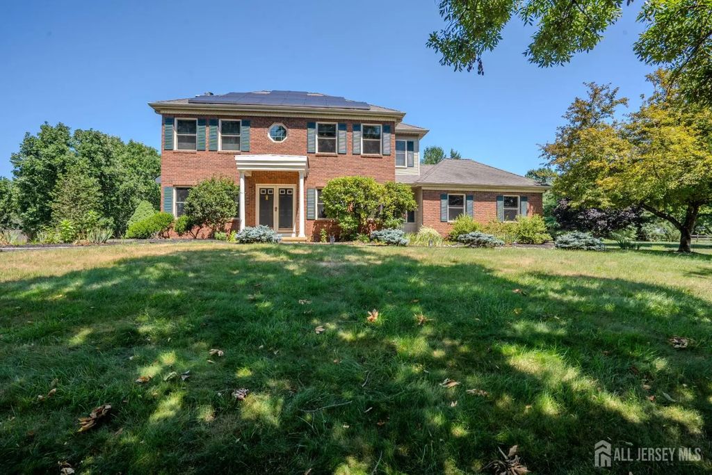 32 W Kincaid Drive, West Windsor