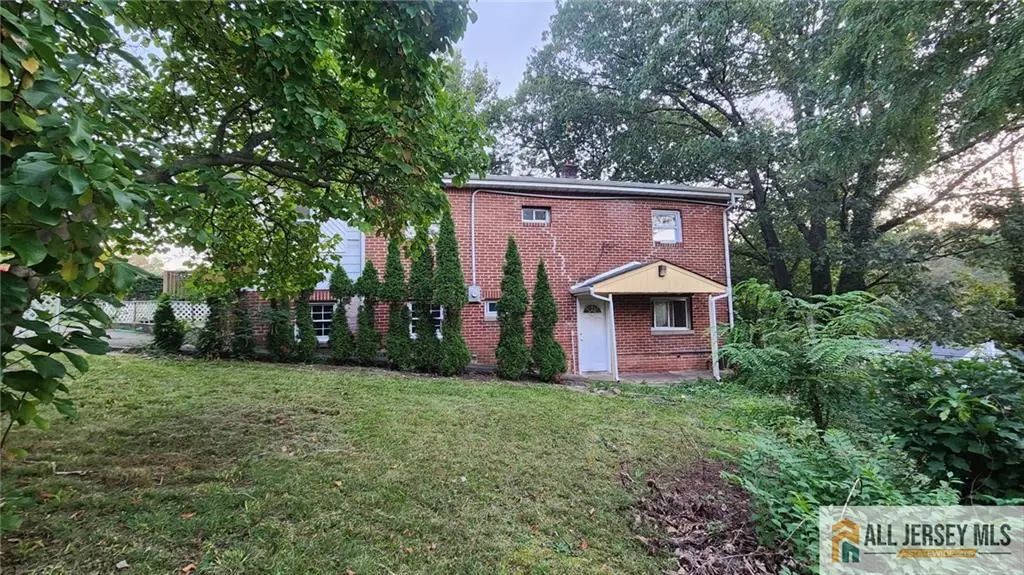 70 Wood Avenue, Iselin