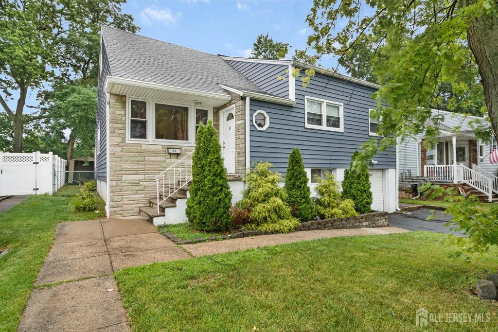 59 Hearthstone Avenue, Fords