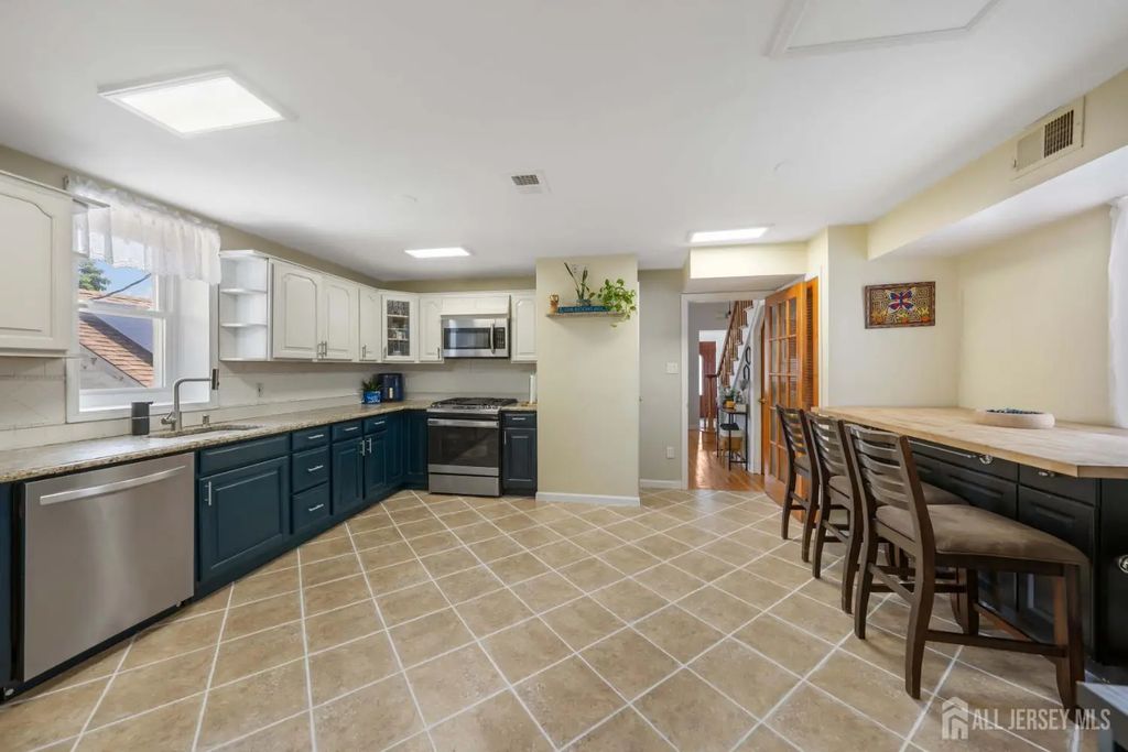 4 Jeanette Street, Carteret
