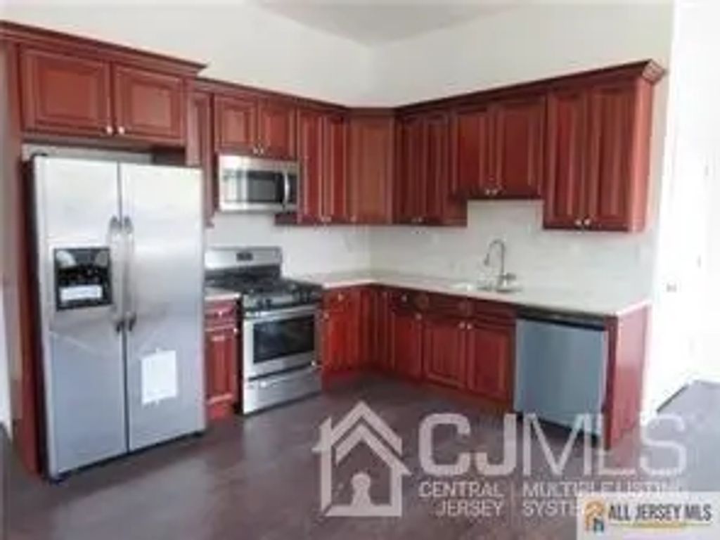 396 Main Street, Metuchen