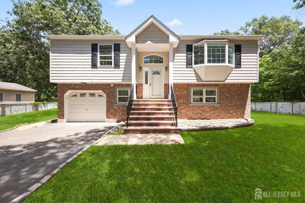 333 Green Street, Old Bridge