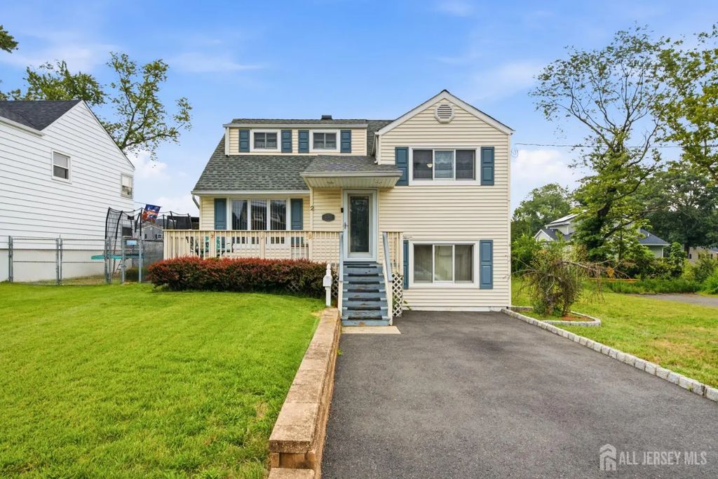 2 Carter Place, Sayreville