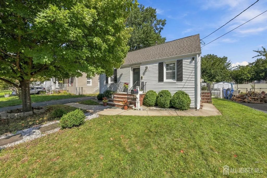 212 Stephenson Avenue, Middlesex