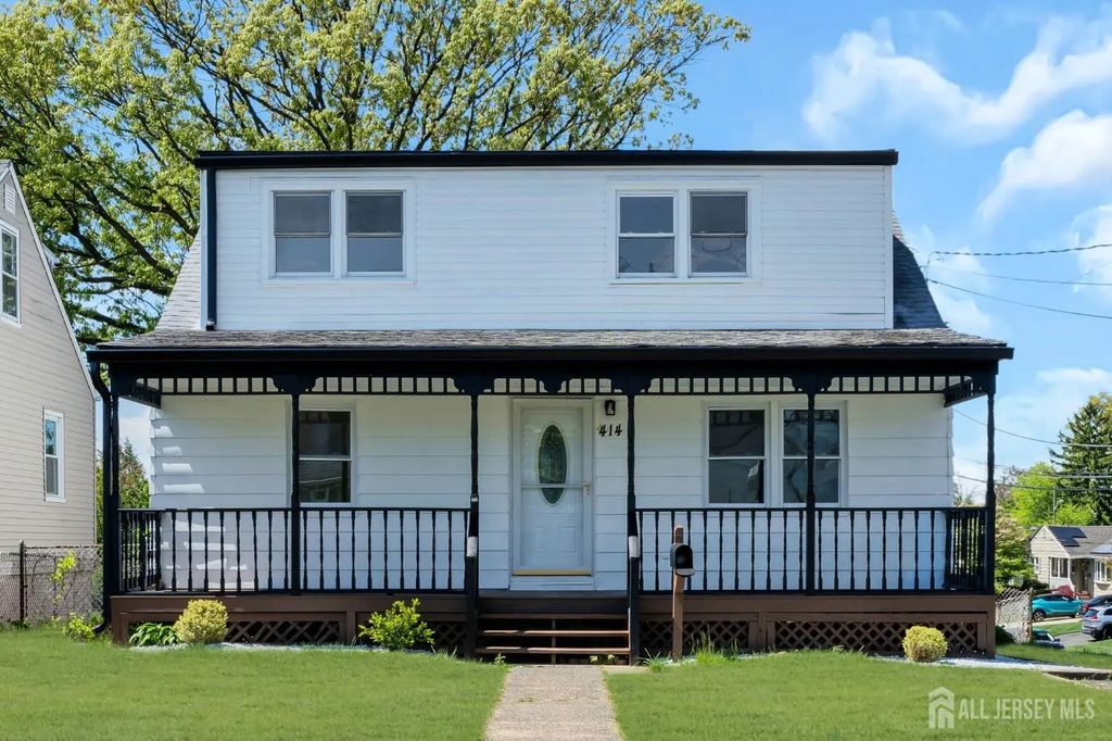 414 S Pine Avenue S, Sayreville
