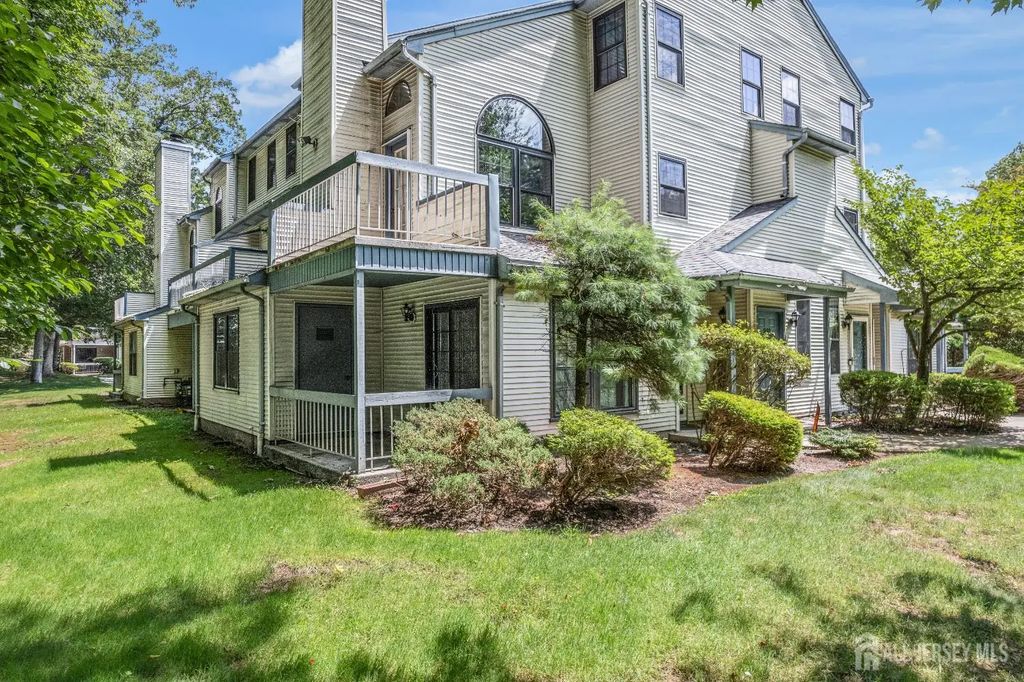 5101 Stonehedge Road, Edison