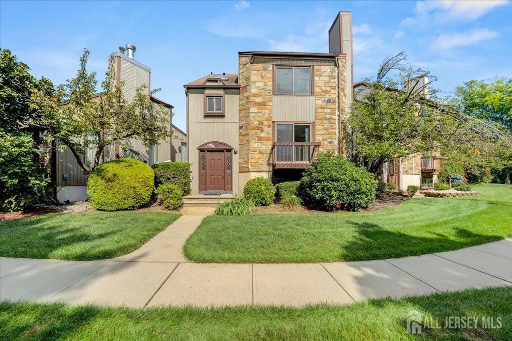 17 Emerald Lane, Old Bridge