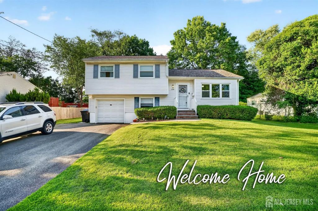 308 Skene Drive, South Plainfield