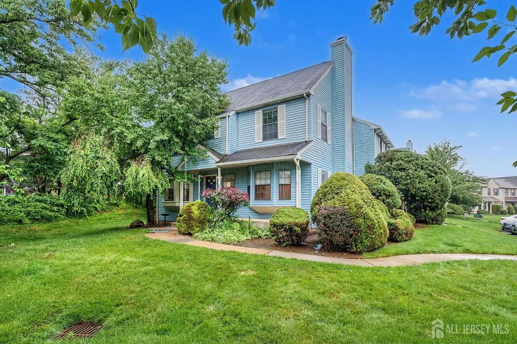1901 Deerfield Drive, Edison