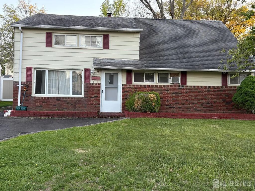 1087 E Woodruff Street, Iselin
