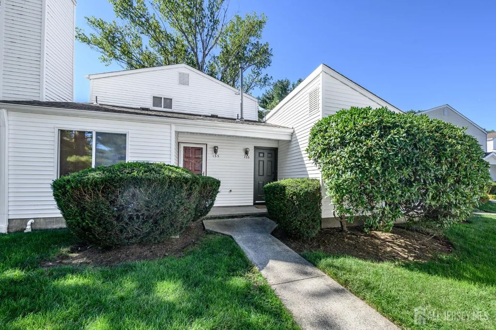 133 Greenwood Drive, Freehold Twp