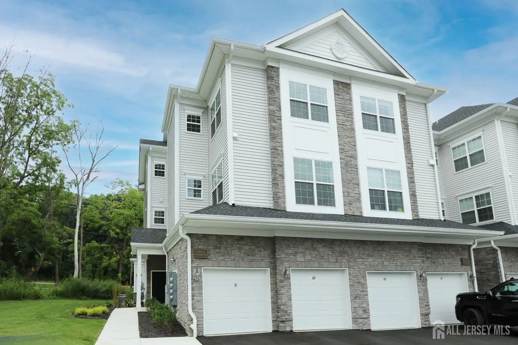 71 Veterans Way, Morris Plains