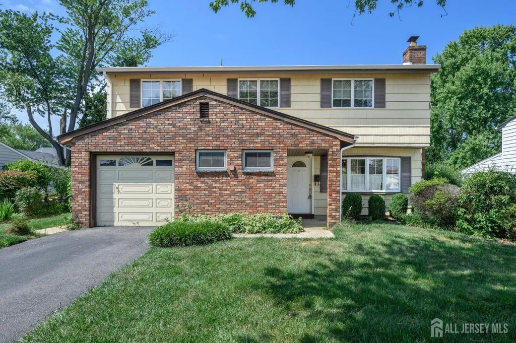 106 Throckmorton Lane, Old Bridge