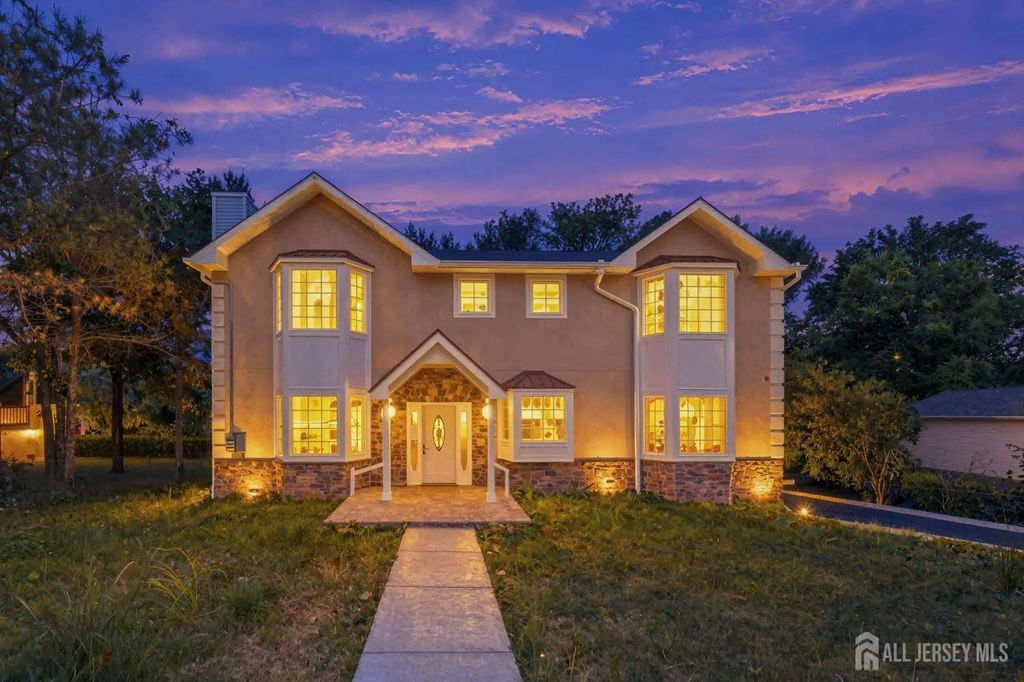 418 East Avenue, Northvale